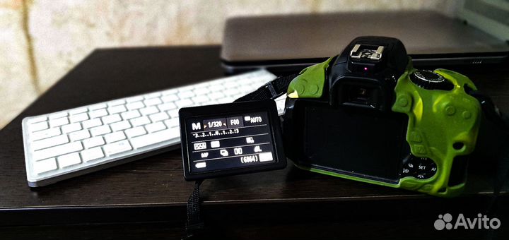 Зеркальный фотоаппарат canon