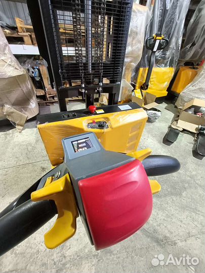 Штабелер самоходный TOR 1,5т на 1,6м