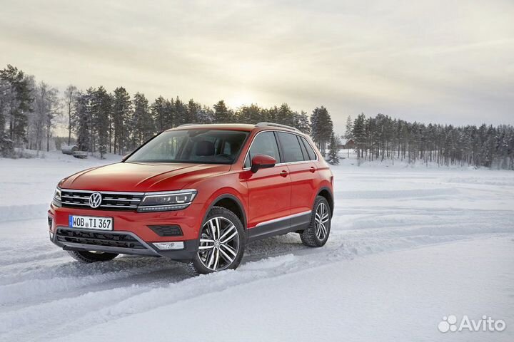 Накладки на пороги с логотипом VW Tiguan 2020-н.в
