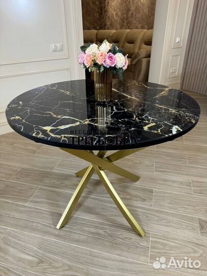 Кухонный стол. Бесплатная доставка