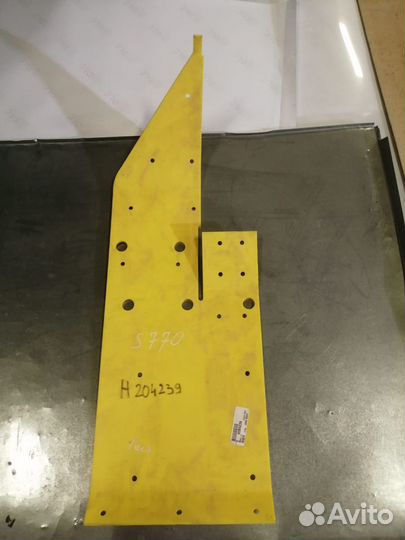 Опорные пластины на жатку John Deere, case и др