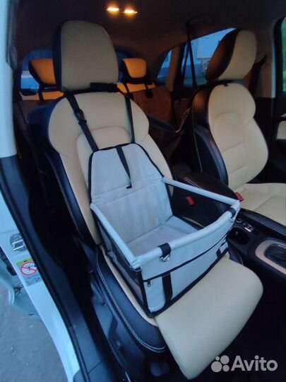 Автокресло для животных