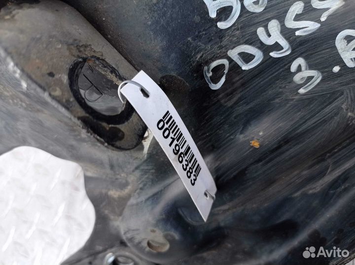 Рычаг задний правый Honda Odyssey 3