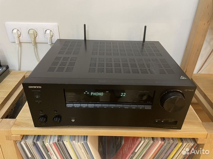 Ресивер Onkyo TX-NR686