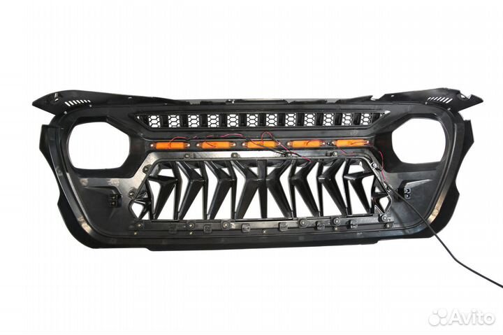 Передняя решетка радиатора Jeep Wrangler JL