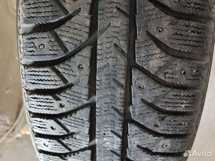 Bridgestone Ice Cruiser 7000 225/65 R17 106T