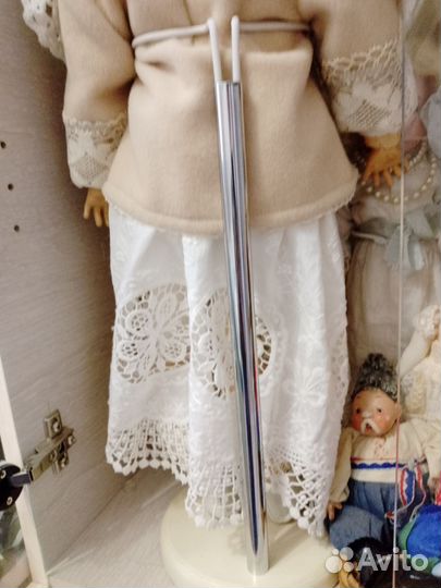 Подставка для кукол