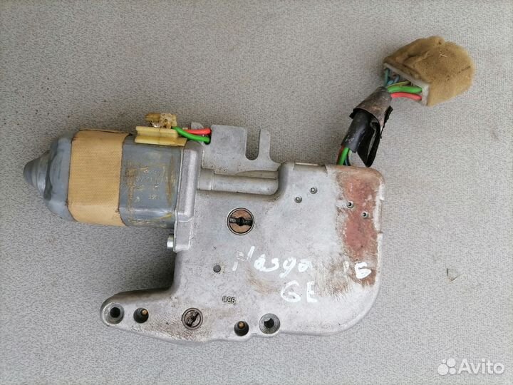 Моторчик люка для Mazda 626 (GE) 1992-1997