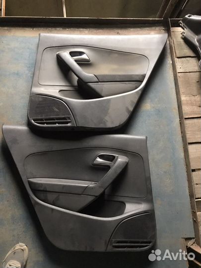 Обшивка двери задние поло