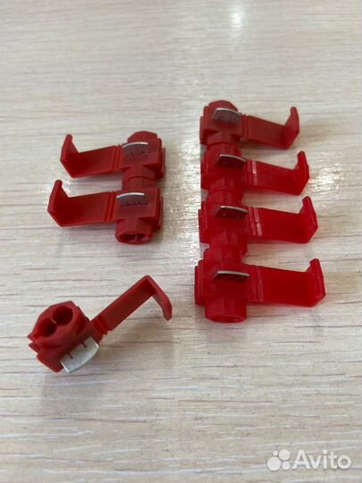 Ответвитель провода 0.5-1.5 мм² красный (в компле