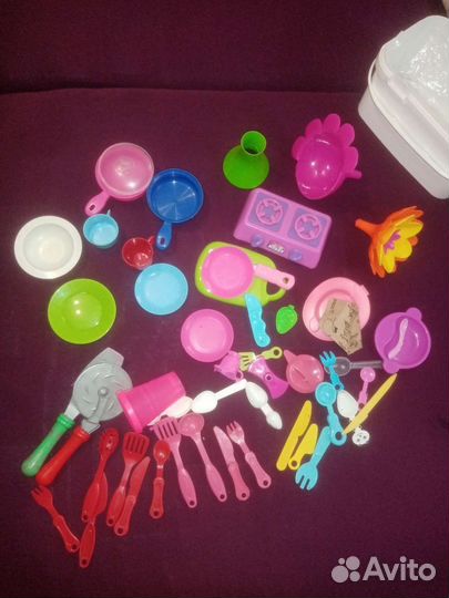 Много игрушек пакетом