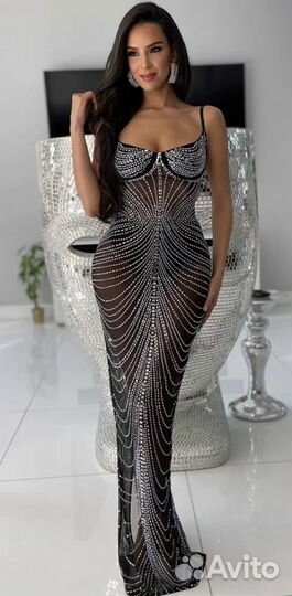 Роскошное вечернее платье в пол Дженнифер