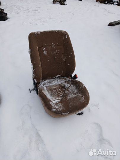 Передние сиденья audi 80 b3