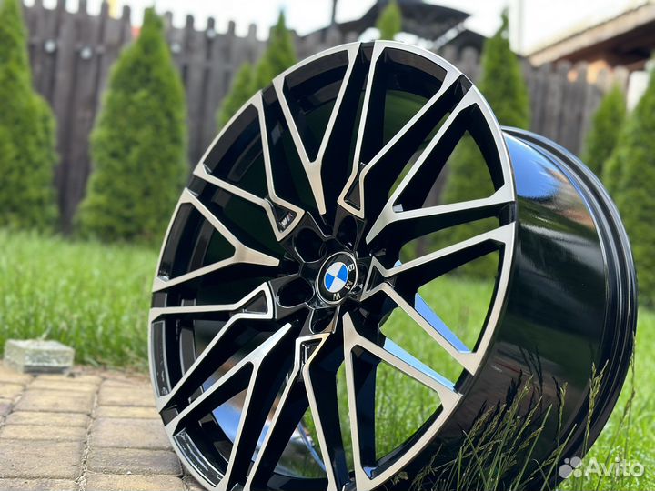 Новые стильные диски на BMW R21 818 стиль