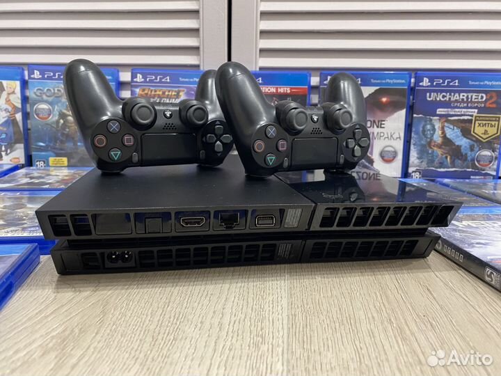 Sony PS4 +550игр +2дж