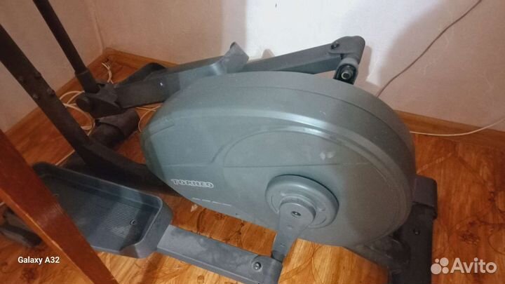 Эллиптический тренажер torneo