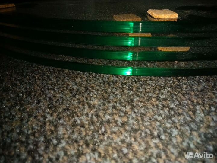 Стеклянные полки