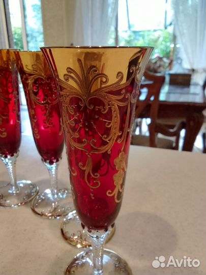 Бокалы для шампанского