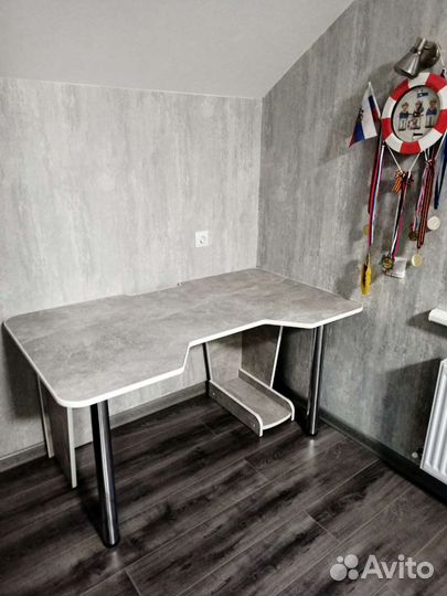 Компьютерные столы (Бесплатная доставка и сборка)