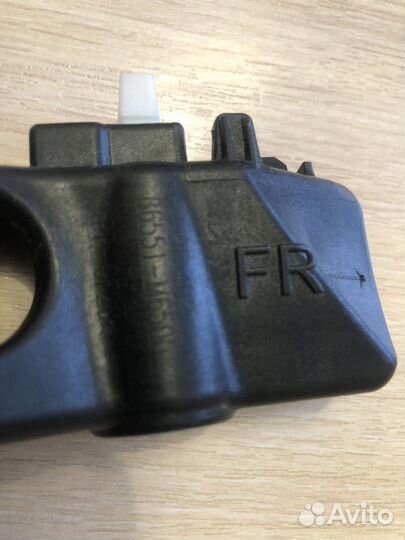 Кронштейн крепления бампера левый Kia Cerato