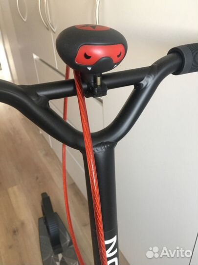 Самокат Reaction (до 100 кг, abec 7) +гудок +замок