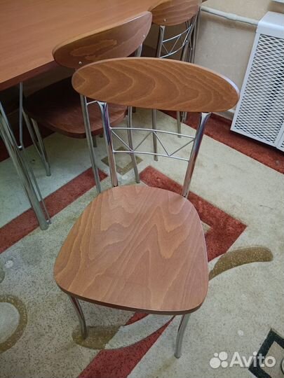 Стол и 4 стула бу