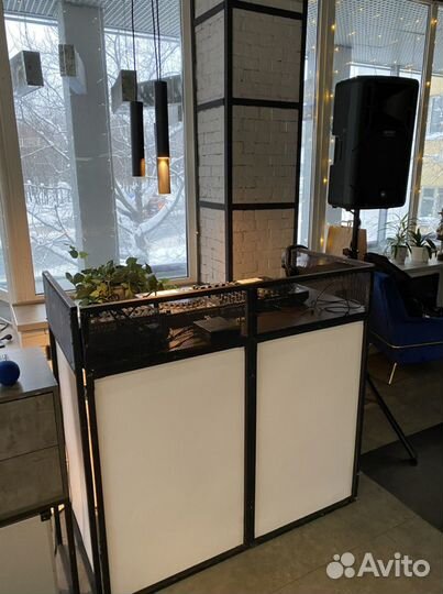 Диджей фасад / стол для диджея