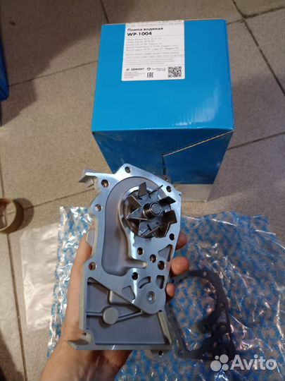 Помпа водяная renault logan 1.6 16v