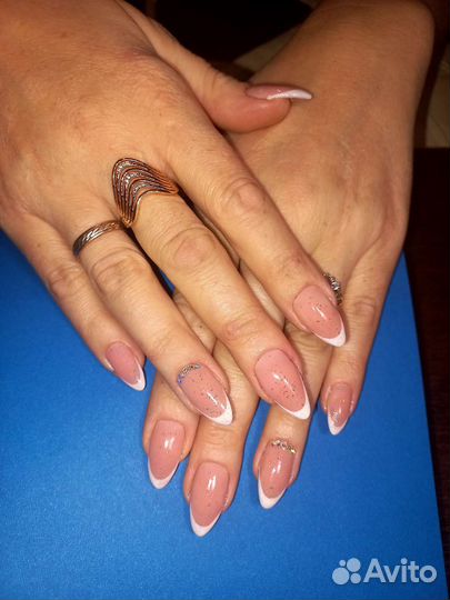 Маникюр, наращивание ногтей
