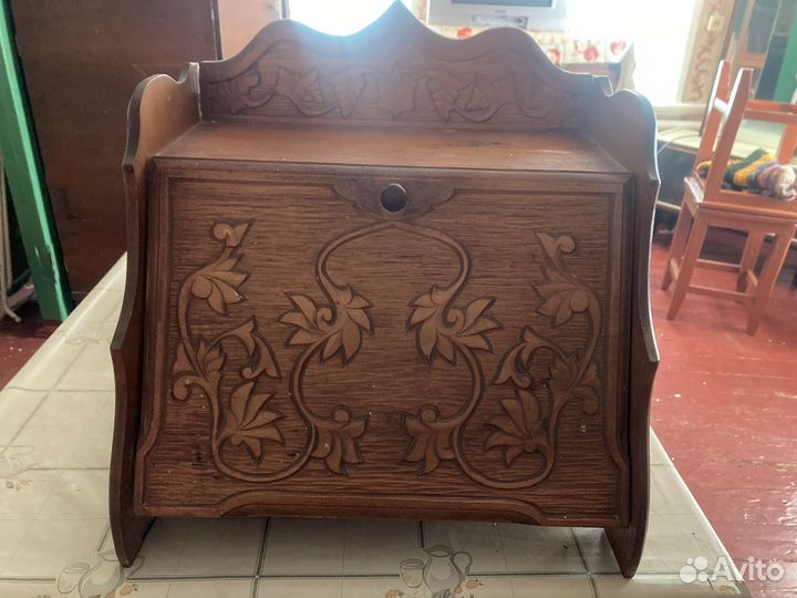 Хлебница деревянная резная
