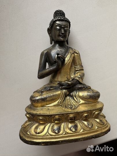 Бронзовая статуэтка Будда