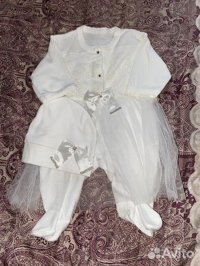 Костюм детский новый на выписку