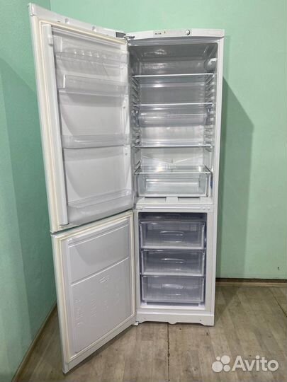 Холодильник indesit