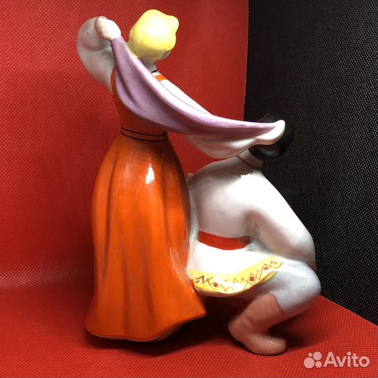 Статуэтка балалаечник и плясунья