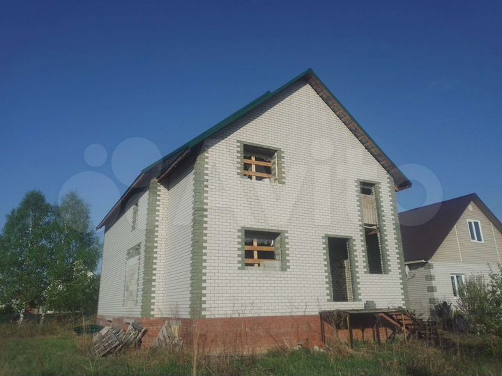 Дом 200 м² на участке 10 сот.