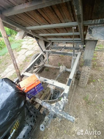 Трицикл десна 200