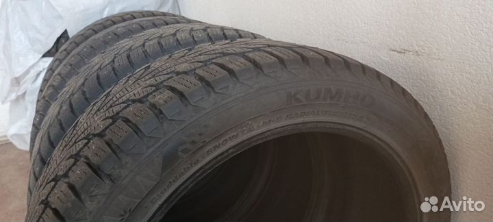 Kumho WinterCraft Ice Wi32 235/45 R18 98T