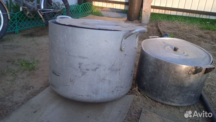 Кастрюли баки