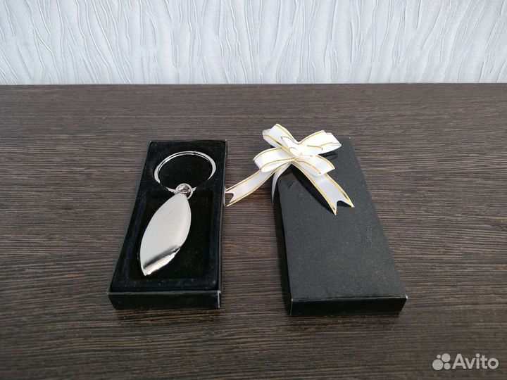 Подарочный брелок