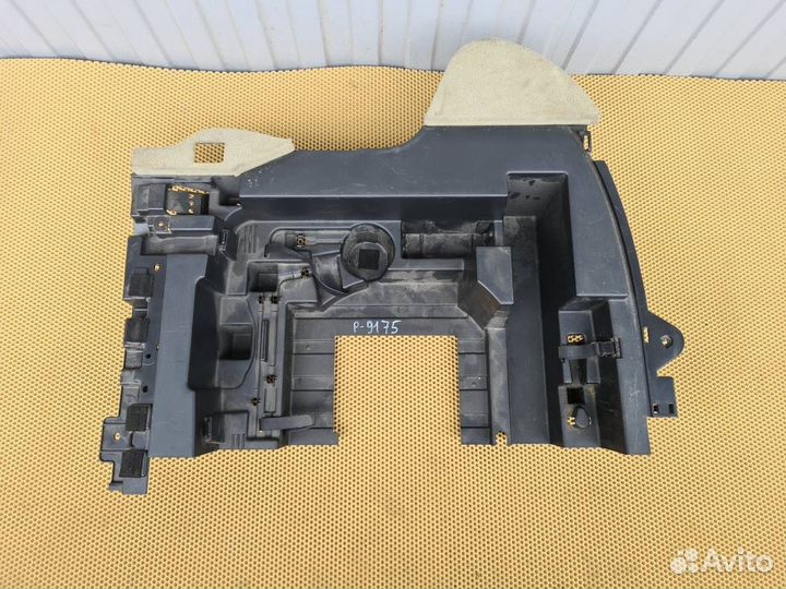 Пол багажника задний правый Infiniti Fx35 Fx37