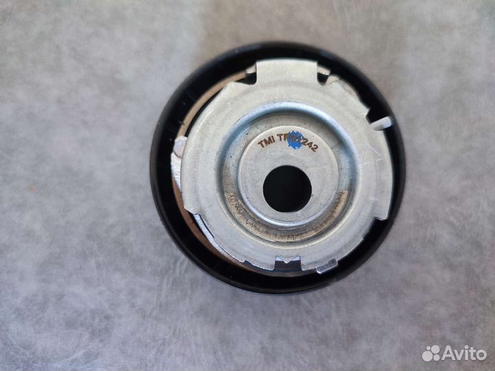 Натяжной ролик ремня грм ваз