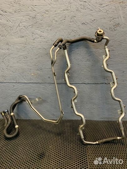 Топливная рейка Bentley Continental Flying Spur