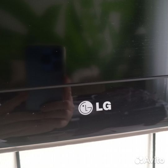 Продаю телевизор LG