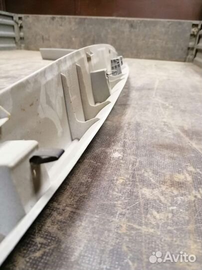 Накладка заднего стека volkswagen caravelle