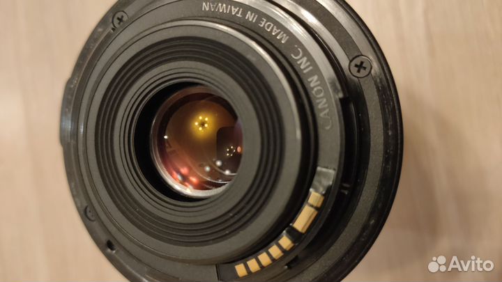 Объектив Canon EF-S 18-55mm f/3.5-5.6 III