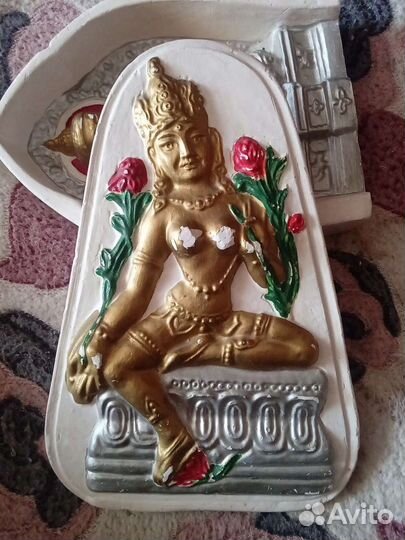 Статуэтка будды