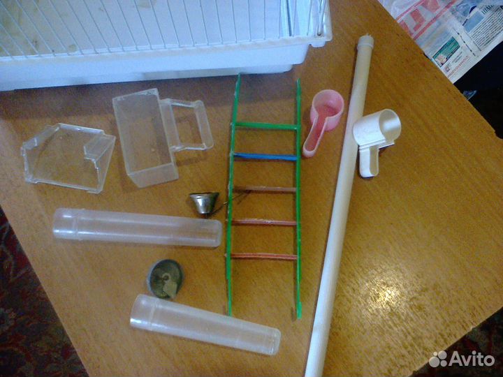 Клетка для птиц с комплектующими