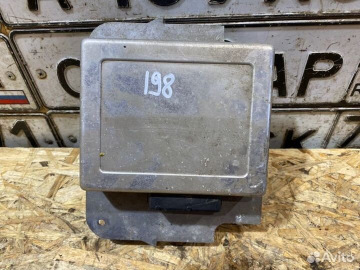 Блок управления АКПП Volvo S40 седан 2.0 2004