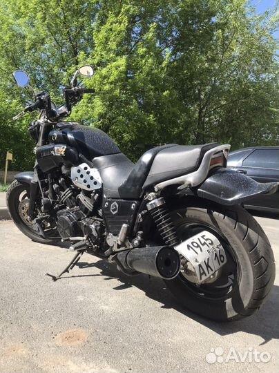 Yamaha V-max 1200