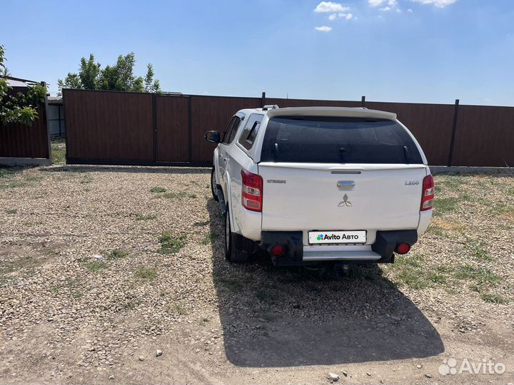 Mitsubishi L200 2.4 AT, 2016, 250 000 км